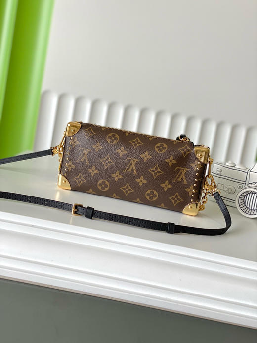 夏季特惠💰880 原单LV M13147 尺寸：23×12×4cm SLIM TRUNK 链条斜挎包 变码芯片 商品图2