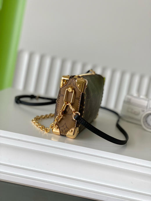 夏季特惠💰880 原单LV M13147 尺寸：23×12×4cm SLIM TRUNK 链条斜挎包 变码芯片 商品图1