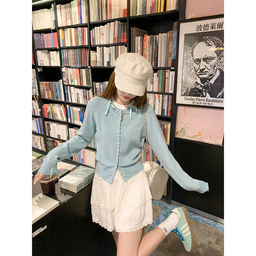 【149元任选2件】现货！韩系少女花边蝴蝶结蓝色针织开衫 商品图1