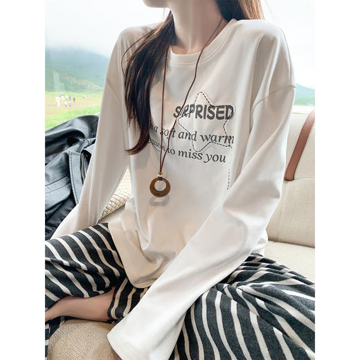 【110元任选2件】现货！慵懒风英文印花圆领长袖T恤 商品图1