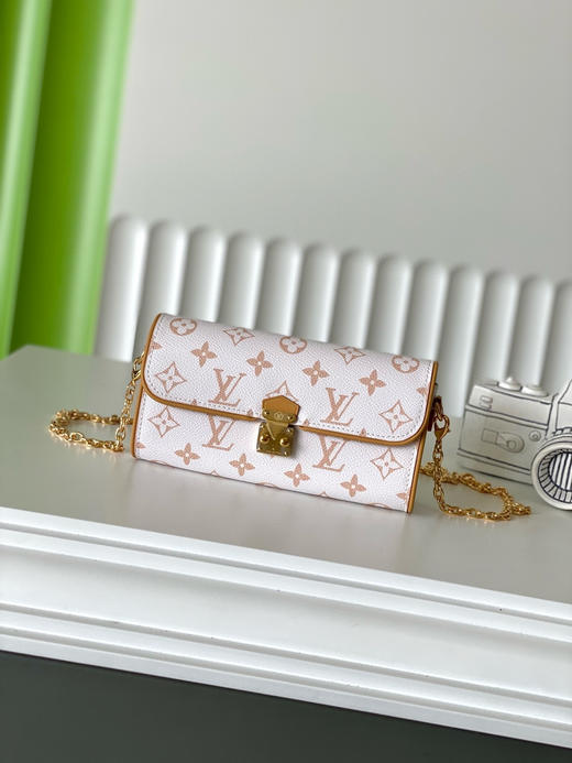 夏季特惠💰700 原单LV M26583 尺寸：20.5×11×6cm POCHETTE CAMILLE 链条包 变码芯片 商品图0