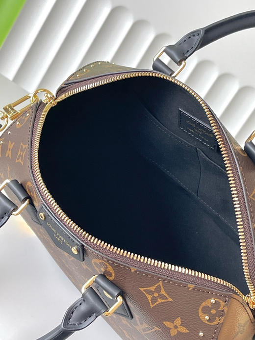 夏季特惠💰850 原单LV M26181 尺寸：27×20×15cm SPEEDY TRUNK 老花枕头包 变码芯片 商品图7