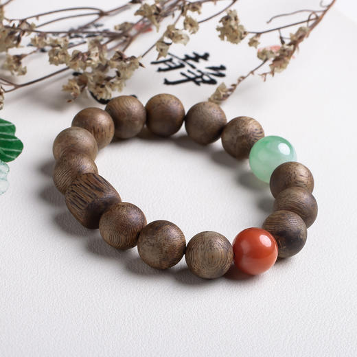 xy0542沉香+南红非洲翠手串 商品图1