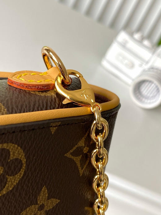 夏季特惠💰700 原单LV M13566 尺寸：20.5×11×6cm POCHETTE CAMILLE 链条包 变码芯片 商品图6