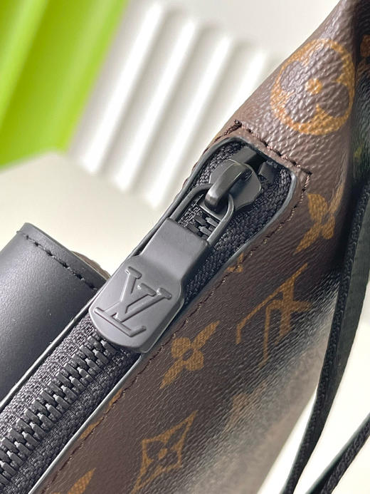 夏季特惠💰780 原单LV M45337 尺寸：50×15.5×4cm CHRISTOPHER 老花腰包 变码芯片 商品图5