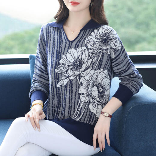 秋季女士洋气印花毛衣大码妈妈装上衣2025秋冬新款显瘦遮肉打底衫 商品图1