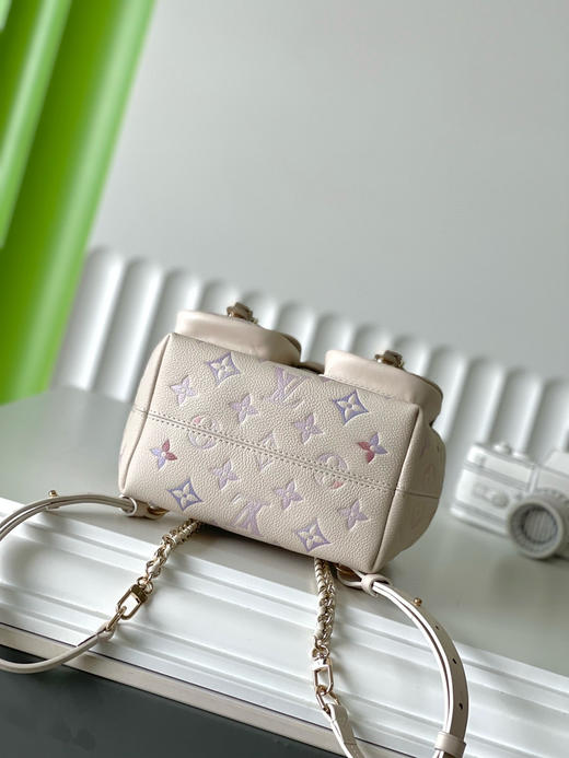 夏季特惠💰1120 原单LV M15113 尺寸：20×22×14cm BACKUP 全皮双肩包 变码芯片 商品图3