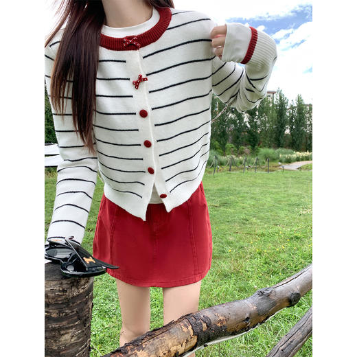 <曾小咸推荐>早秋慵懒风撞色条纹百搭毛衣开衫！ 商品图1