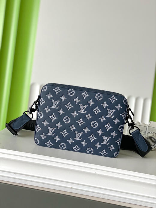 夏季特惠💰980 原单LV M24753 尺寸：25×18.5×7cm TRIO 全皮三件套邮差包 变码芯片 商品图2