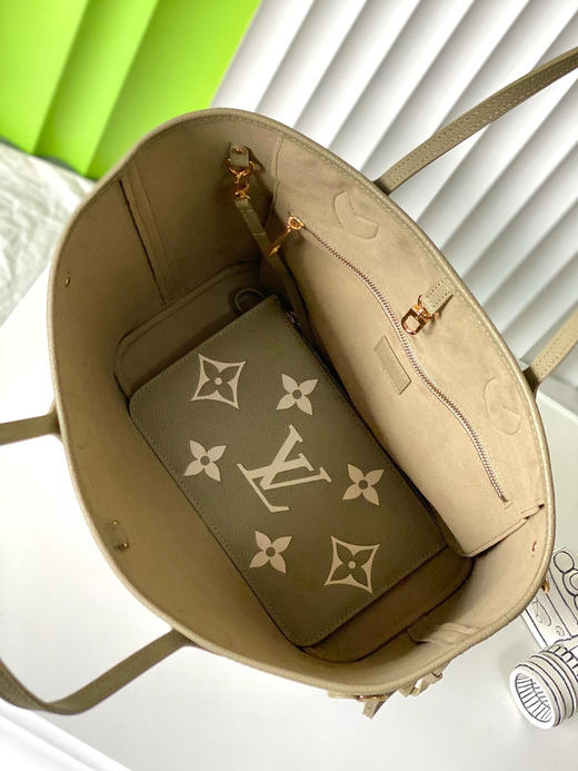 夏季特惠💰1120 原单LV M46649 尺寸：31×28×14cm NEVERFULL 全皮购物袋 变码芯片 商品图7