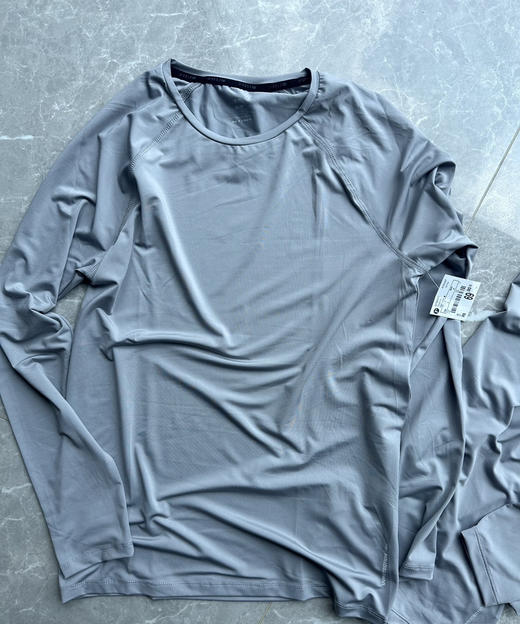 全新正品出口北美订单UV30+户外防晒运动速干长袖T恤，亚瑟士代工只有一个灰色 商品图0