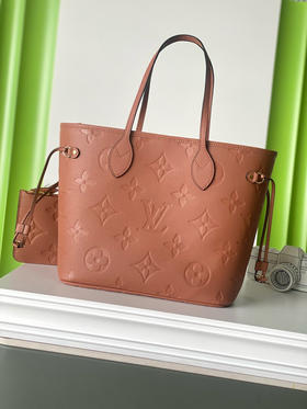 夏季特惠💰1120 原单LV M12605 尺寸：31×28×14cm NEVERFULL 全皮购物袋 变码芯片