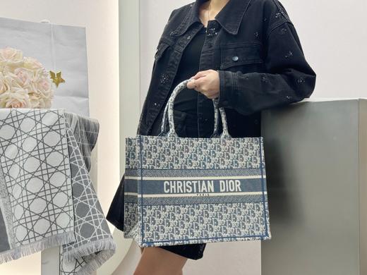 迪奥 Book Tote 托特 酒椰草系列中号（LZ） 商品图6