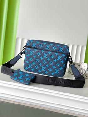 夏季特惠💰980 原单LV M46604 尺寸：25×18.5×7cm TRIO 全皮三件套邮差包 变码芯片