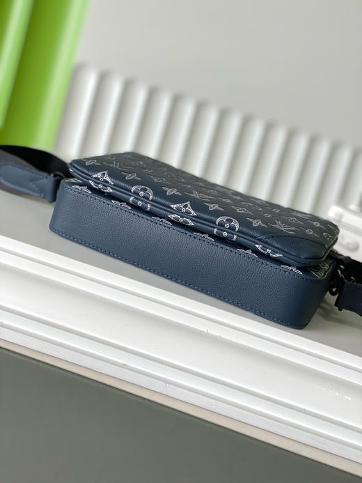 夏季特惠💰980 原单LV M24753 尺寸：25×18.5×7cm TRIO 全皮三件套邮差包 变码芯片 商品图3