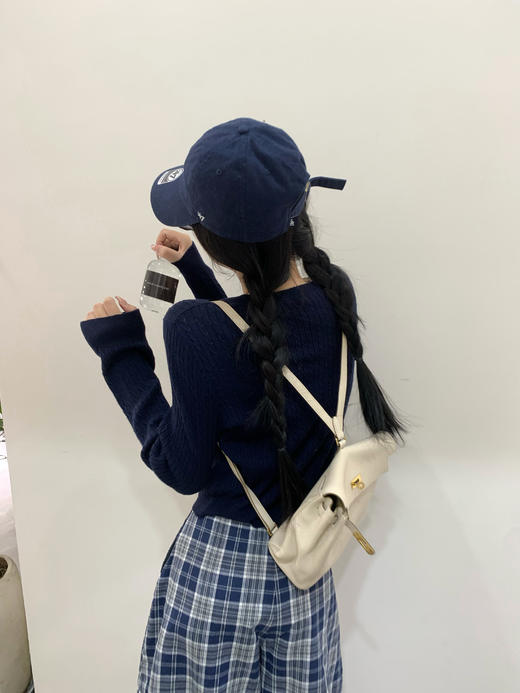 Read Nameless/藏青色翻腰格子裤  2025/8/18 商品图3