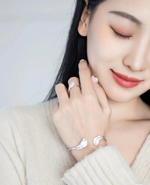 D081717七夕预热 blingbling闪栩栩如生满钻羽毛开口手镯 商品图6