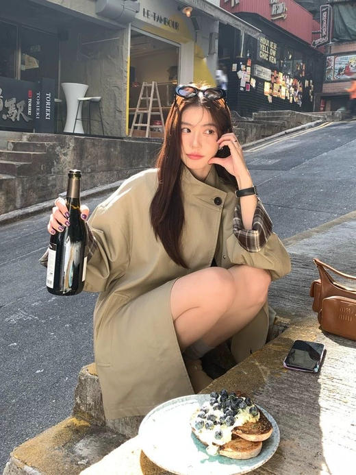 春秋立领韩版设计利落高级格纹撞袖风衣 商品图0