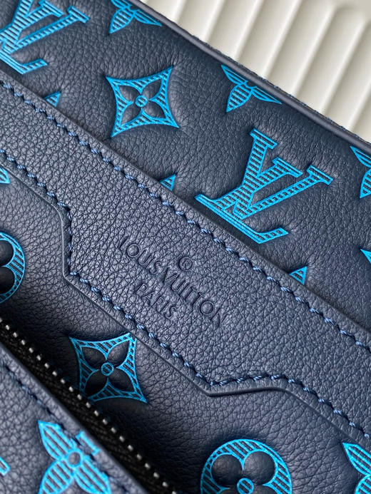 夏季特惠💰980 原单LV M46604 尺寸：25×18.5×7cm TRIO 全皮三件套邮差包 变码芯片 商品图6