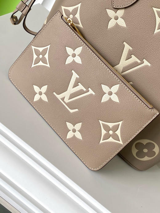 夏季特惠💰1120 原单LV M45685灰印 尺寸：31×28×14cm NEVERFULL 全皮购物袋 变码芯片 商品图6