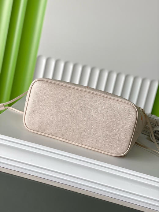 夏季特惠💰1170 原单LV M46516 尺寸：31×28×14cm NEVERFULL 全皮购物袋 变码芯片 商品图3