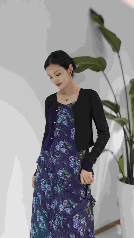 54q001时尚款套裙碎花吊带配开衫连衣裙 商品图0