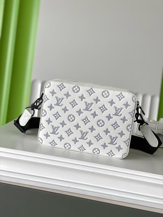 夏季特惠💰980 原单LV M24754 尺寸：25×18.5×7cm TRIO 全皮三件套邮差包 变码芯片 商品图2