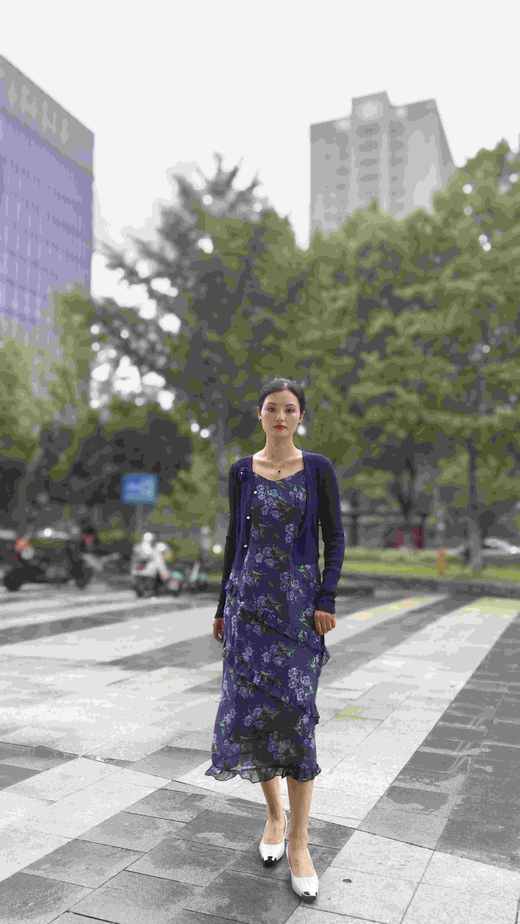 54q001时尚款套裙碎花吊带配开衫连衣裙 商品图1