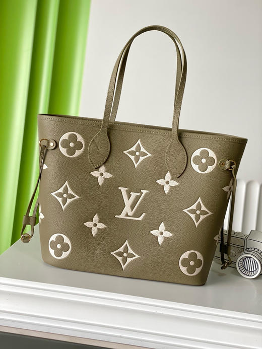 夏季特惠💰1120 原单LV M46649 尺寸：31×28×14cm NEVERFULL 全皮购物袋 变码芯片 商品图2