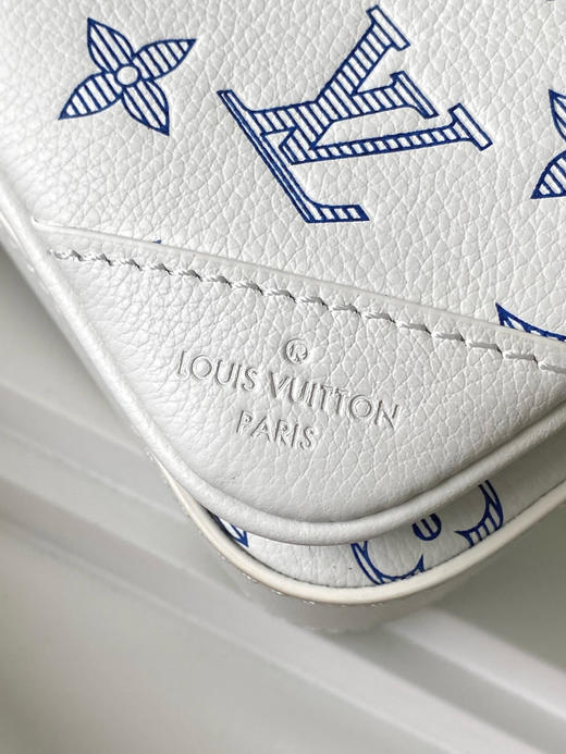 夏季特惠💰980 原单LV M24754 尺寸：25×18.5×7cm TRIO 全皮三件套邮差包 变码芯片 商品图4