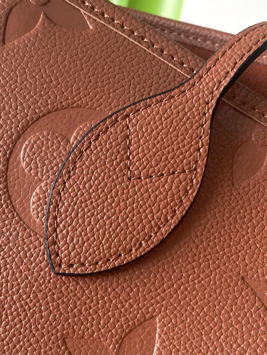 夏季特惠💰1120 原单LV M12605 尺寸：31×28×14cm NEVERFULL 全皮购物袋 变码芯片 商品图4