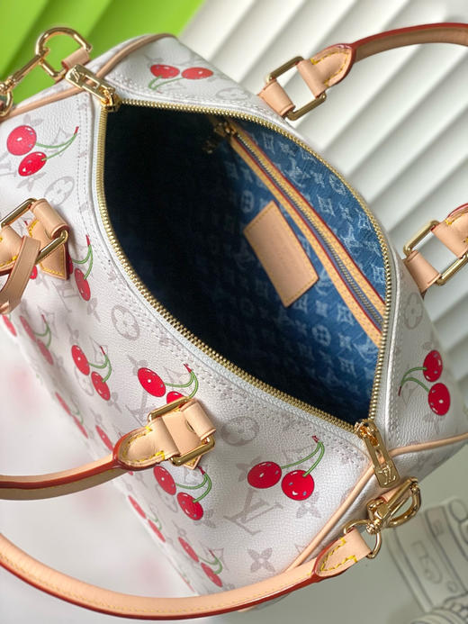 夏季特惠💰950 原单LV M14238 尺寸：30×21×17cm Speedy Soft 樱桃枕头包 变码芯片 商品图7