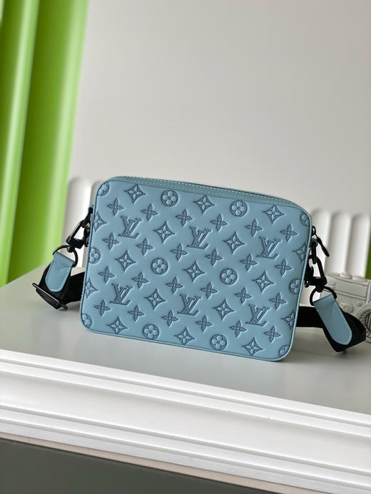 夏季特惠💰980 原单LV M14781 尺寸：25×18.5×7cm TRIO 全皮三件套邮差包 变码芯片 商品图2