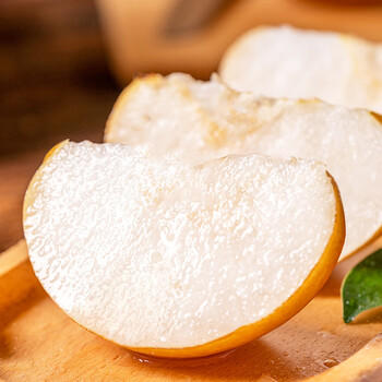 京鲜生 长城羊脂秋月梨 5斤装 超大果5-6粒 单果400g+ 生鲜水果 商品图4