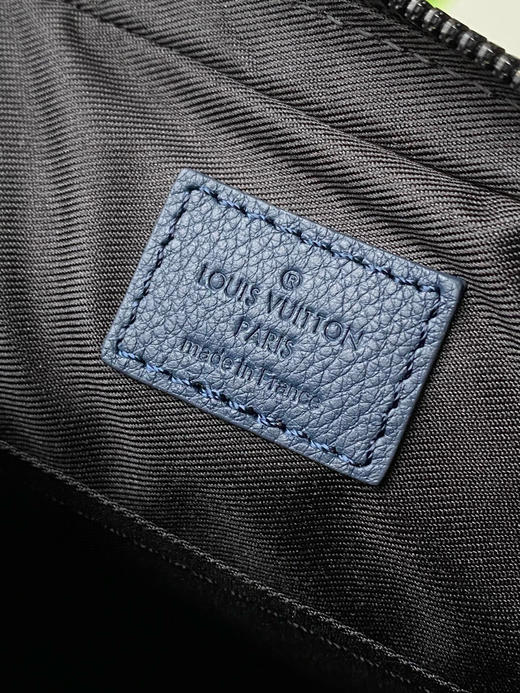 夏季特惠💰980 原单LV M46604 尺寸：25×18.5×7cm TRIO 全皮三件套邮差包 变码芯片 商品图8