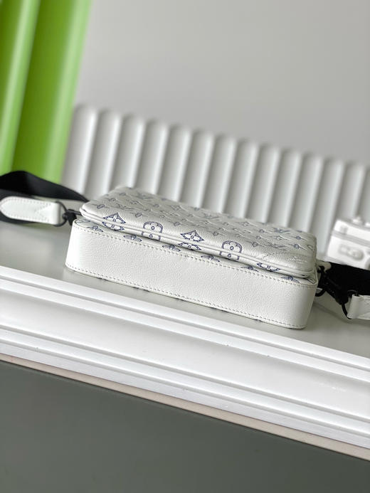 夏季特惠💰980 原单LV M24754 尺寸：25×18.5×7cm TRIO 全皮三件套邮差包 变码芯片 商品图3