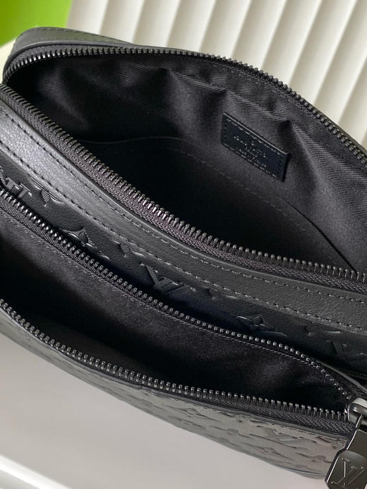 夏季特惠💰980 原单LV M46602 尺寸：25×18.5×7cm TRIO 全皮三件套邮差包 变码芯片 商品图7