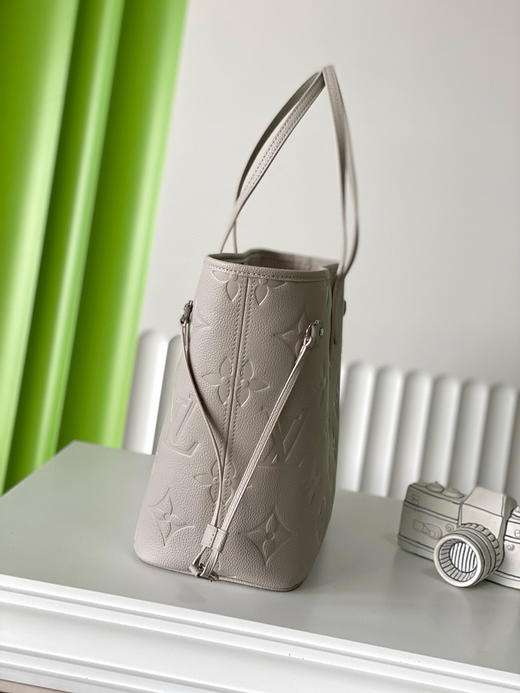 夏季特惠💰1120 原单LV M13758 尺寸：31×28×14cm NEVERFULL 全皮购物袋 变码芯片 商品图1