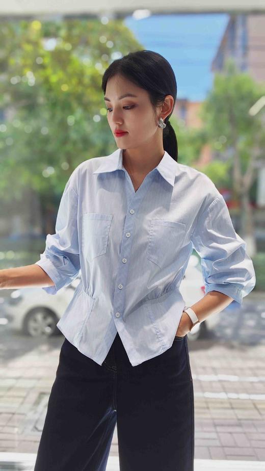 536761时尚气质短款收腰显瘦衬衫 商品图0