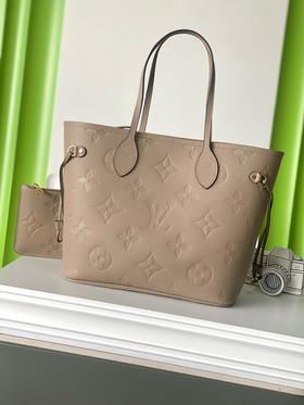 夏季特惠💰1120 原单LV M45686 尺寸：31×28×14cm NEVERFULL 全皮购物袋 变码芯片