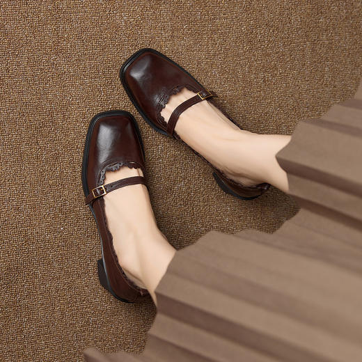 【预售5天】羊皮版~复古方头高跟玛丽珍单鞋，一字带花边气质高跟鞋通勤粗跟小皮鞋BE&b3280 商品图2