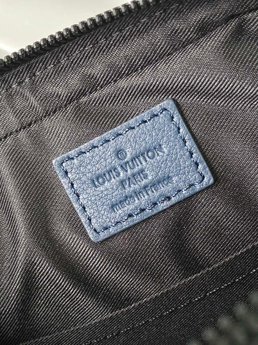 夏季特惠💰980 原单LV M14785 尺寸：25×18.5×7cm TRIO 全皮三件套邮差包 变码芯片 商品图8