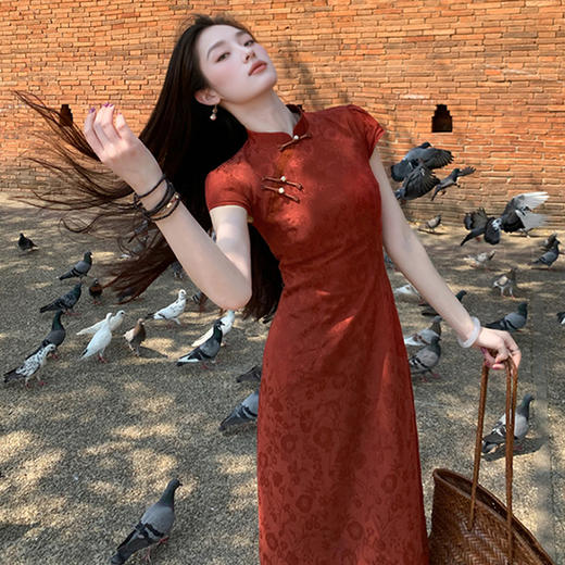 西遇新中式连衣裙女2025年夏季新款修身收腰红色盘扣拼接短袖长裙SS050574 商品图3