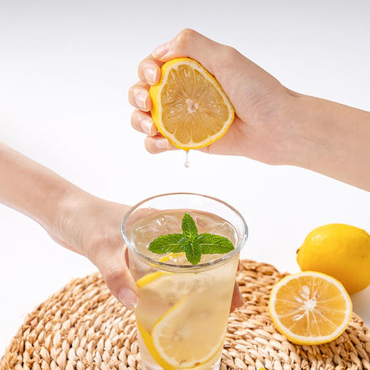 福事多 冷榨柠檬液冷榨柠檬液210g*2盒+105g*1袋 每条≈3个柠檬，两条满足每日维C，12小时内冷榨，添加NFC浓缩还原果汁，果汁含量≥42% ，独立包装即冲即饮 商品图7