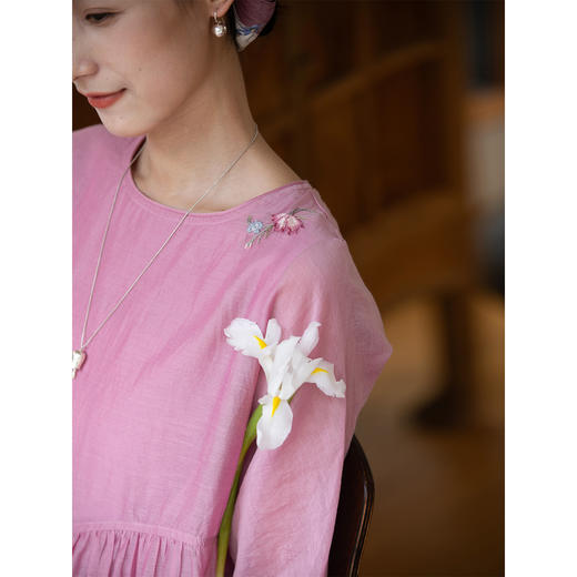 牧衣游原创 匹绣炒色丝绵连衣裙女新款轻薄减龄宽松粉色长裙 漫夏 商品图1