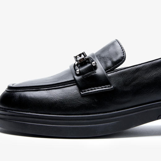 西遇法式乐福鞋女新款秋季复古金扣单鞋不累脚通勤低跟小皮鞋V1857109 商品图5