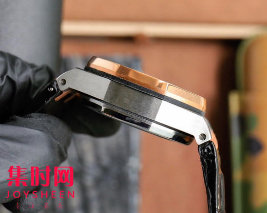 AP爱彼 HBF皇家橡树离岸型系列26238 男士腕表 商品图5