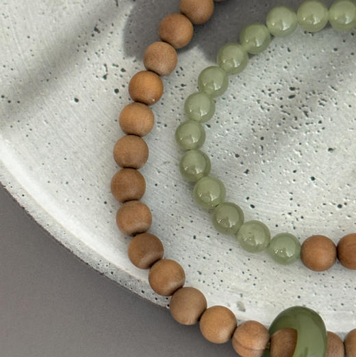 6mm双圈 印度纯天然老山檀 碧玉 和田玉 半山半水 素净款 纯天然的香味 商品图5