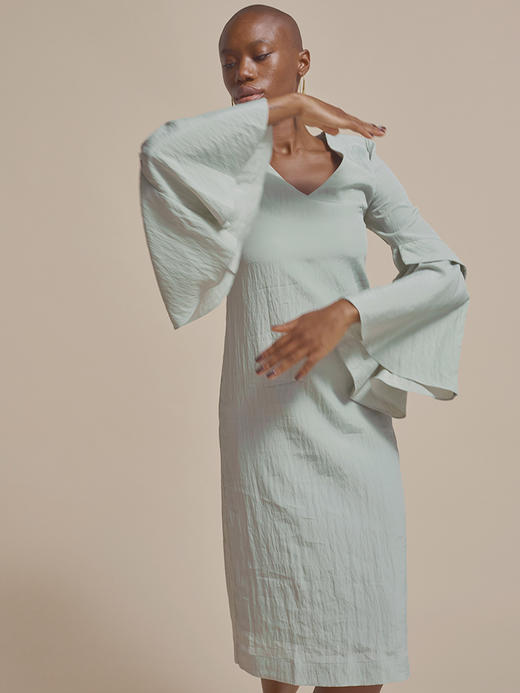 喇叭袖口连衣裙 商品图1