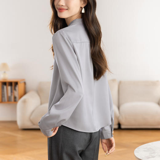 KQL 617T8335纯色压褶衬衫长袖职业衬衣小衫 商品图4